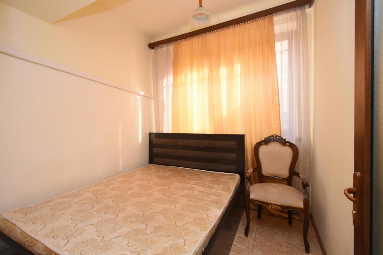A&X Hostel&tours Erivan Exterior foto