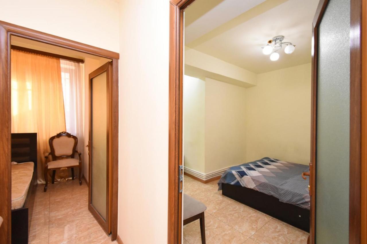 A&X Hostel&tours Erivan Exterior foto